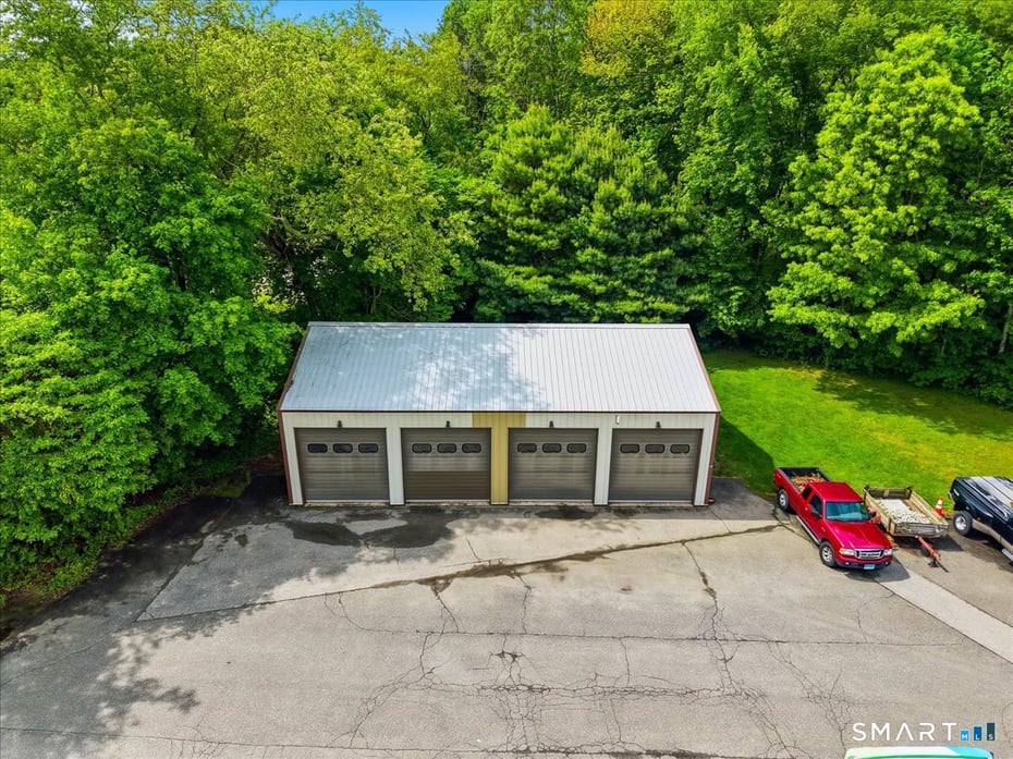 17 Industrial Park Road Photo 14