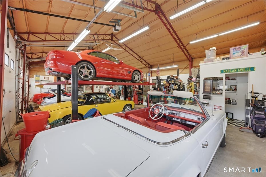 17 Industrial Park Road Photo 15