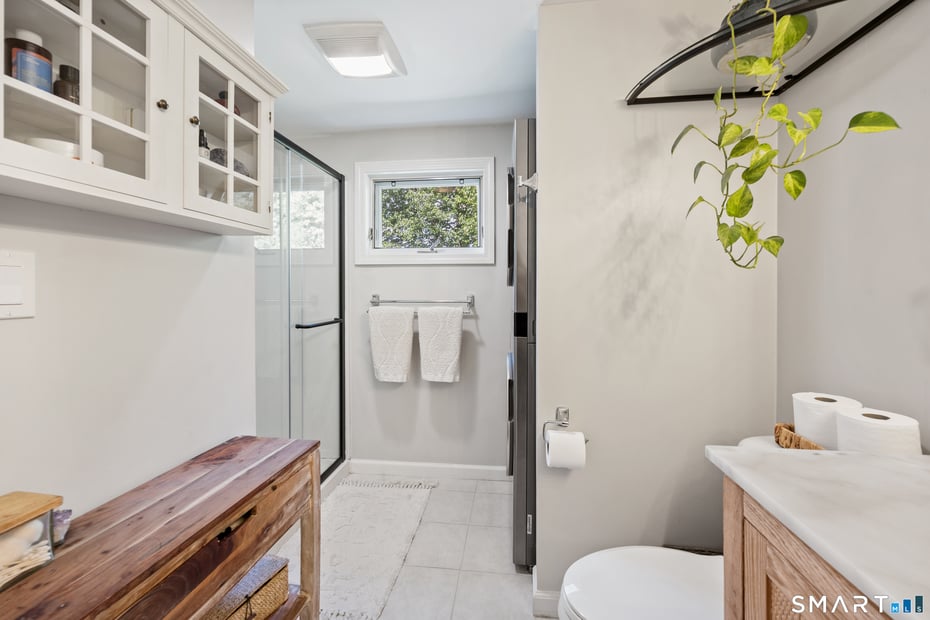 18 Willow Lane Photo 4