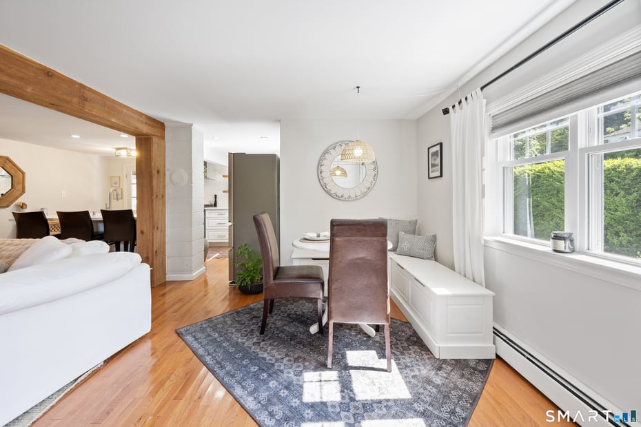 18 Willow Lane Photo 8