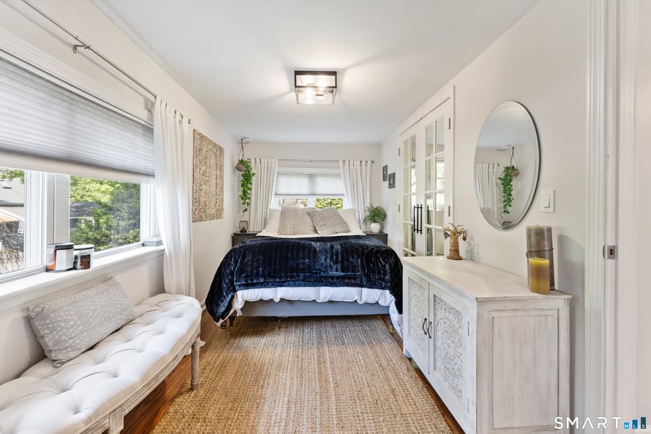 18 Willow Lane Photo 17
