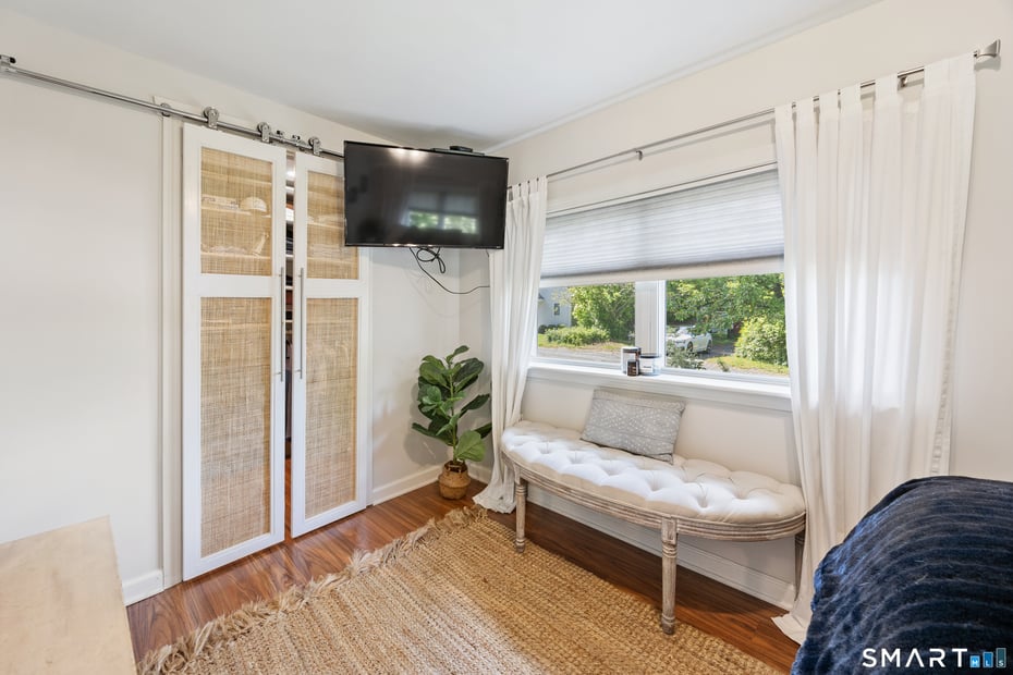 18 Willow Lane Photo 19