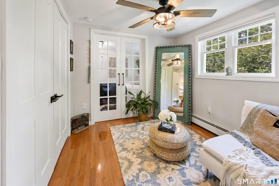 18 Willow Lane Photo 23