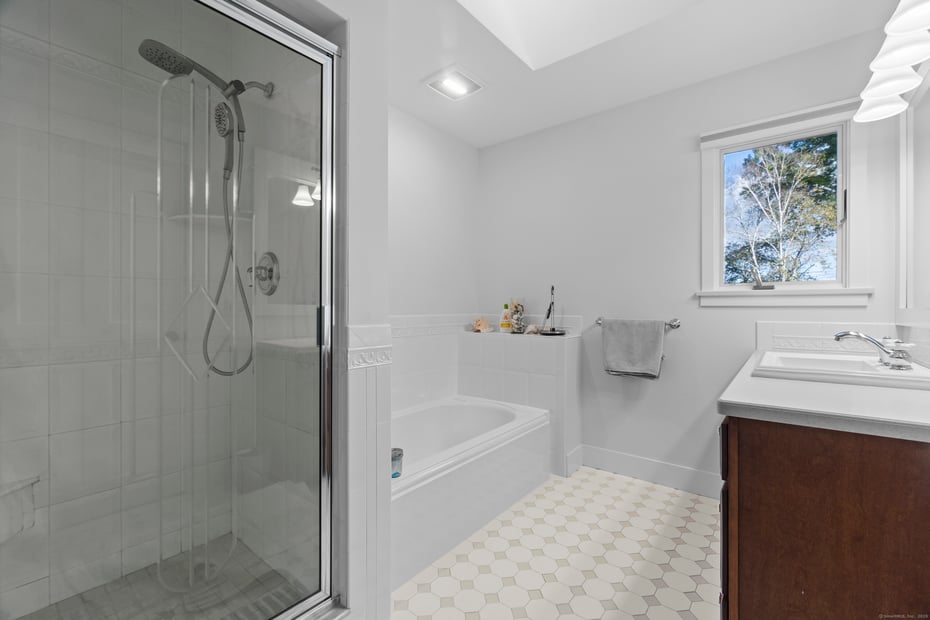 39 Gled Hill Street Photo 22