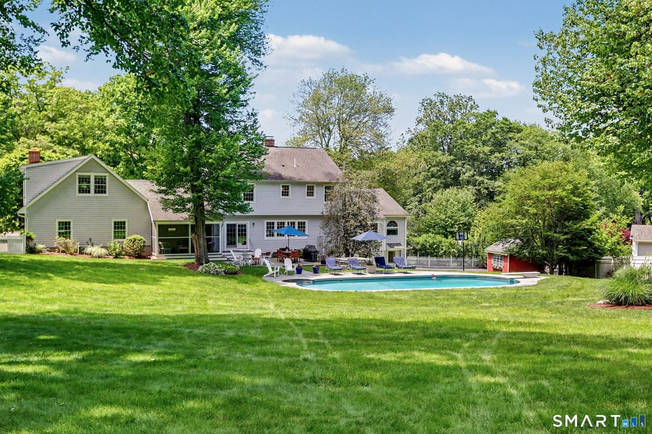 161 Sherwood Drive Photo 2