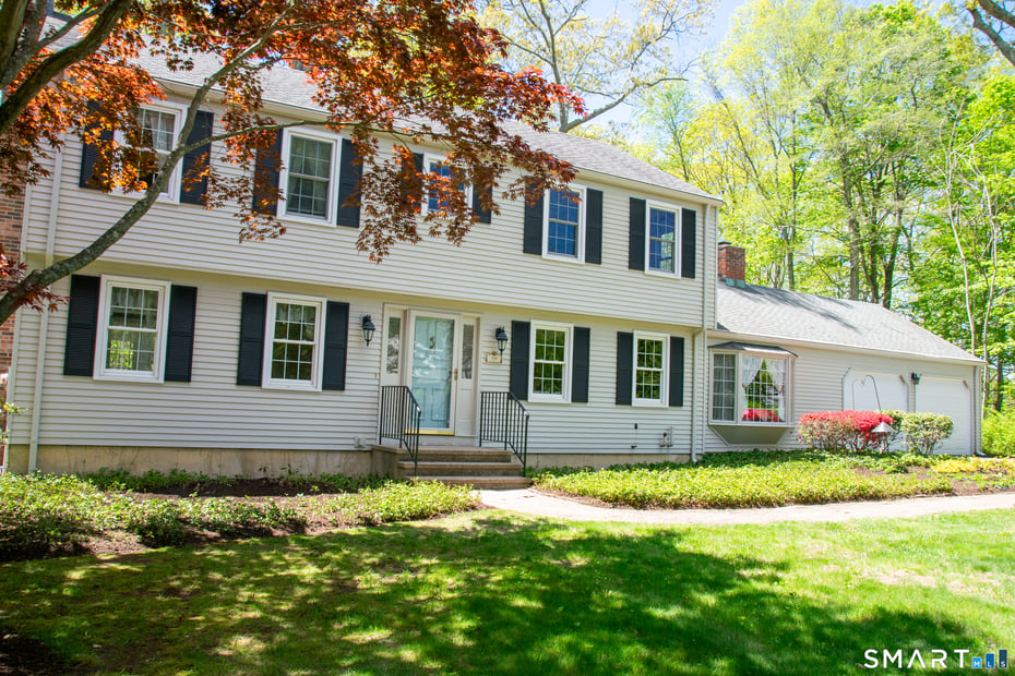 39 Churchill Lane Photo 4