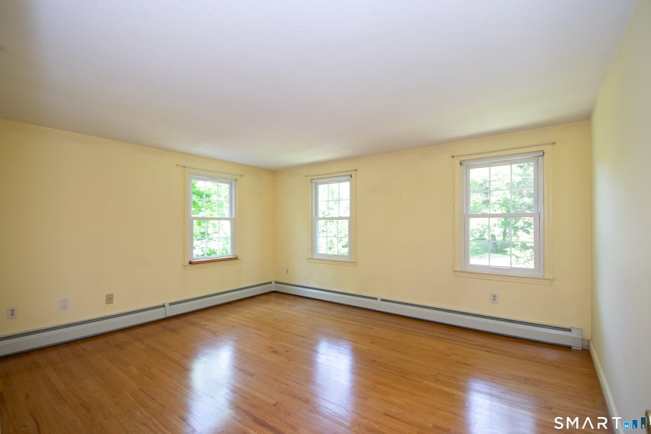 39 Churchill Lane Photo 12