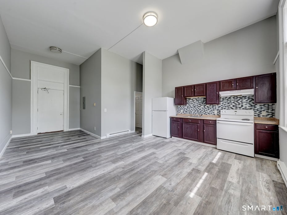 111 Franklin Square  #102 Photo 5