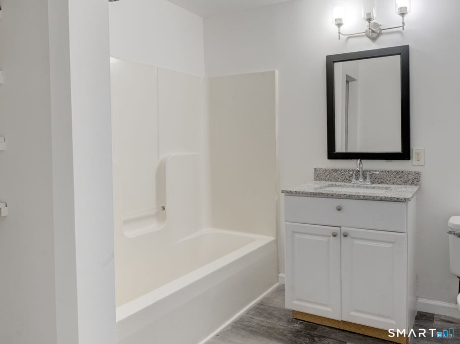 111 Franklin Square  #102 Photo 15