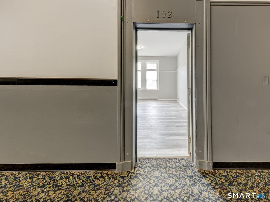 111 Franklin Square  #102 Photo 16