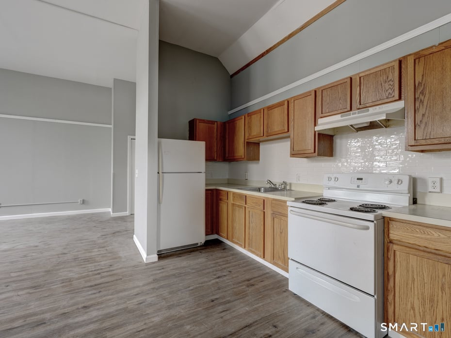 111 Franklin Square  #207 Photo 6