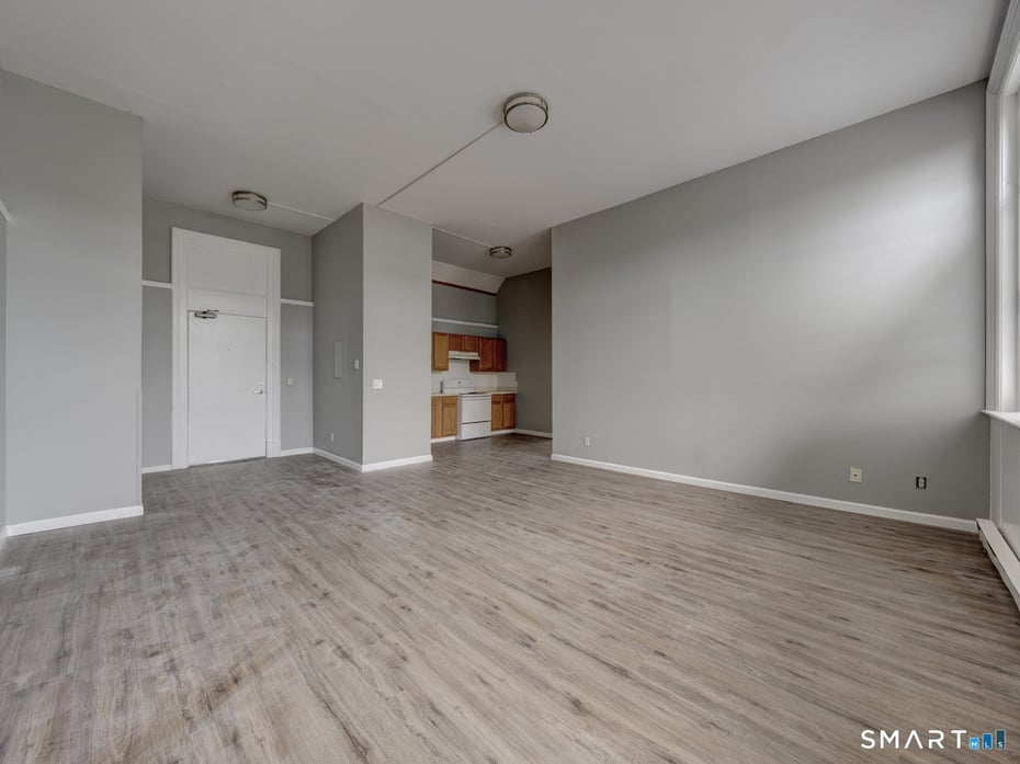 111 Franklin Square  #207 Photo 13