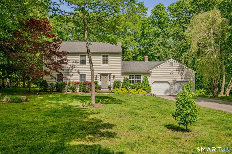 10 Whitman Lane Photo 3