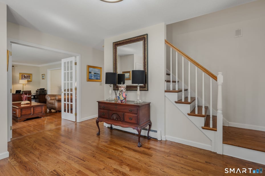 10 Whitman Lane Photo 14