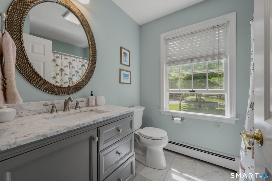 10 Whitman Lane Photo 32