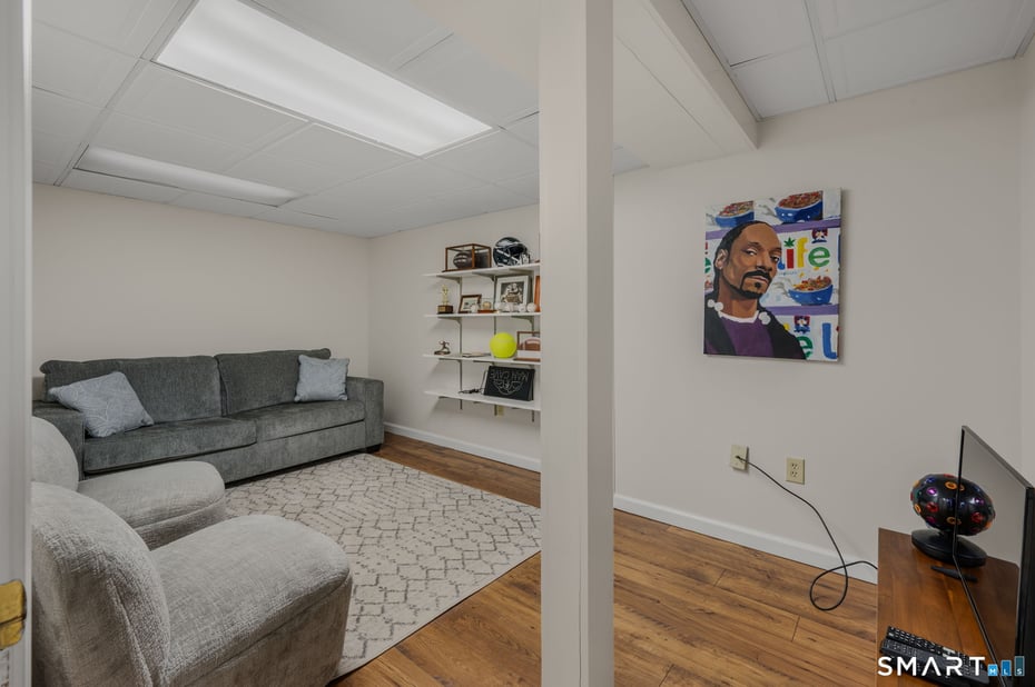 10 Whitman Lane Photo 33