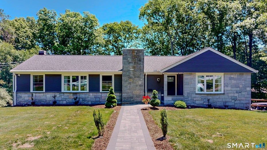 473 Summit Drive Photo 1