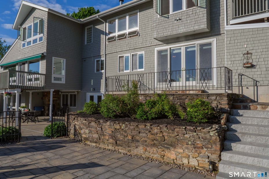 132 Merrimac Drive Photo 3