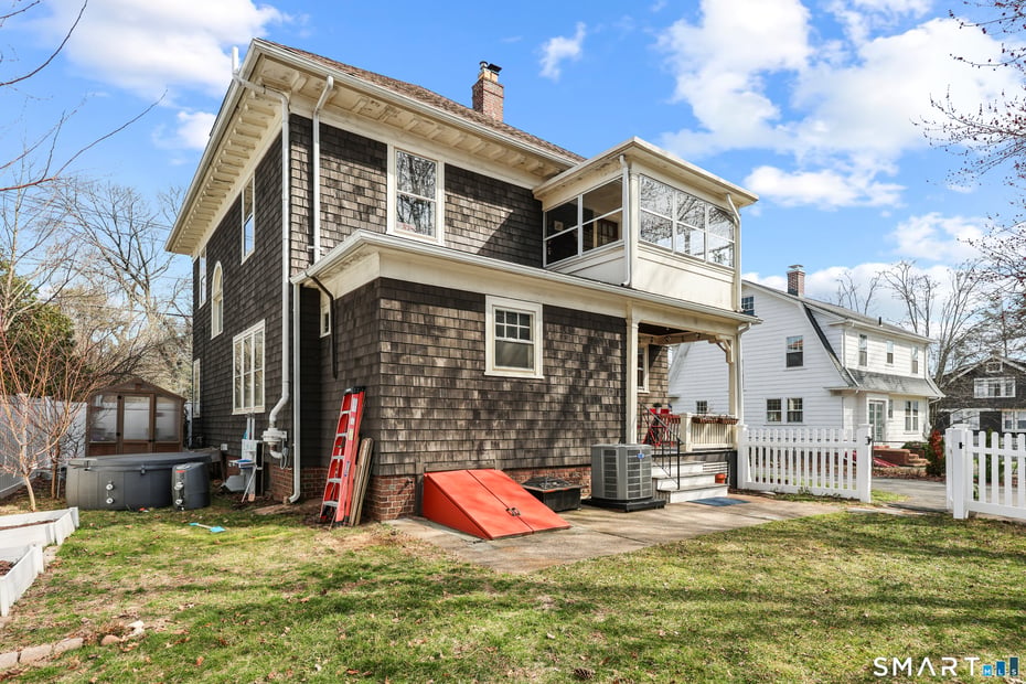 1720 Whitney Avenue Photo 32