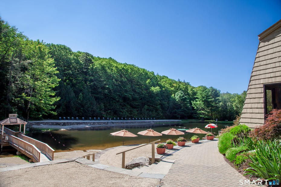 476 Evergreen Road Photo 24