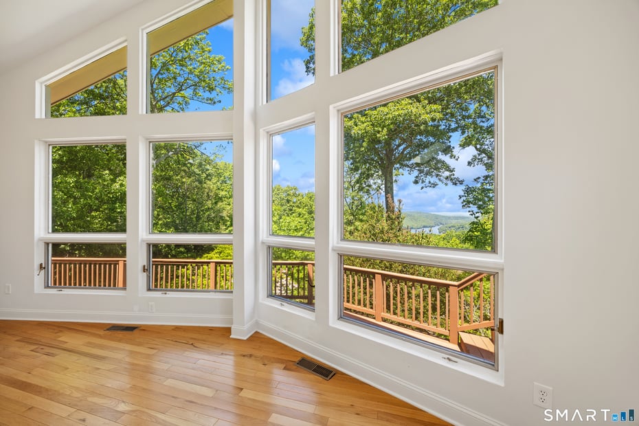 162 Shortwoods Road Photo 9