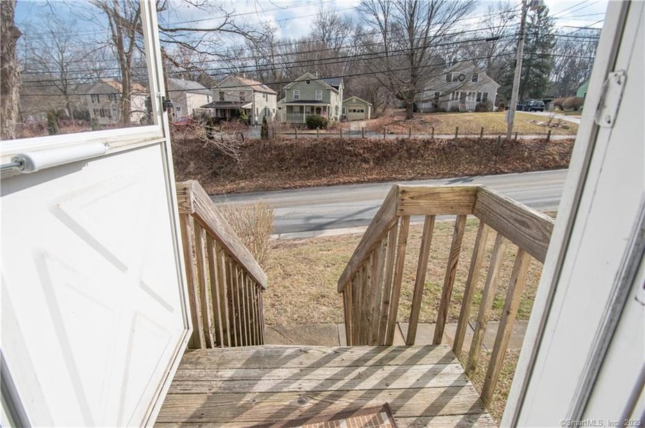 22 Maple Avenue Photo 18