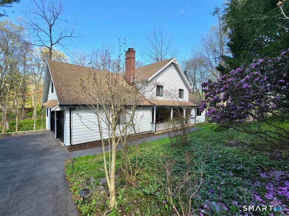 299 Redding Road Photo 1