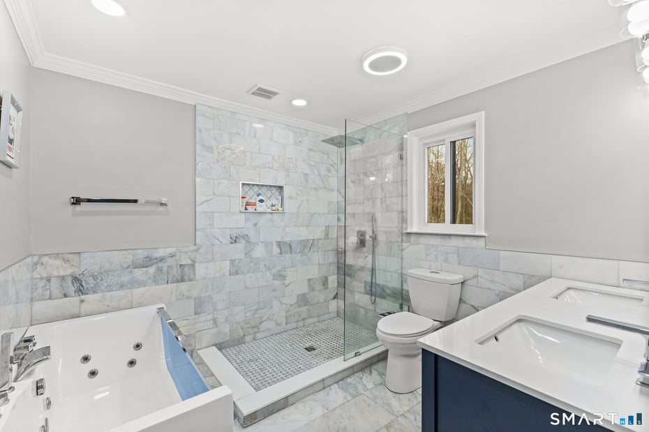 299 Redding Road Photo 16