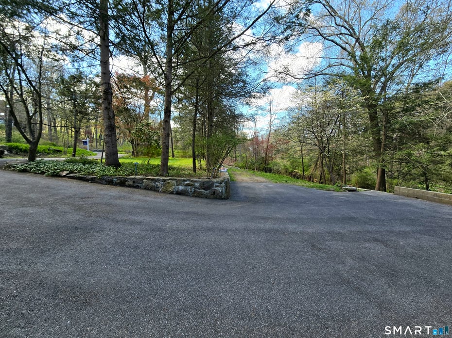299 Redding Road Photo 34