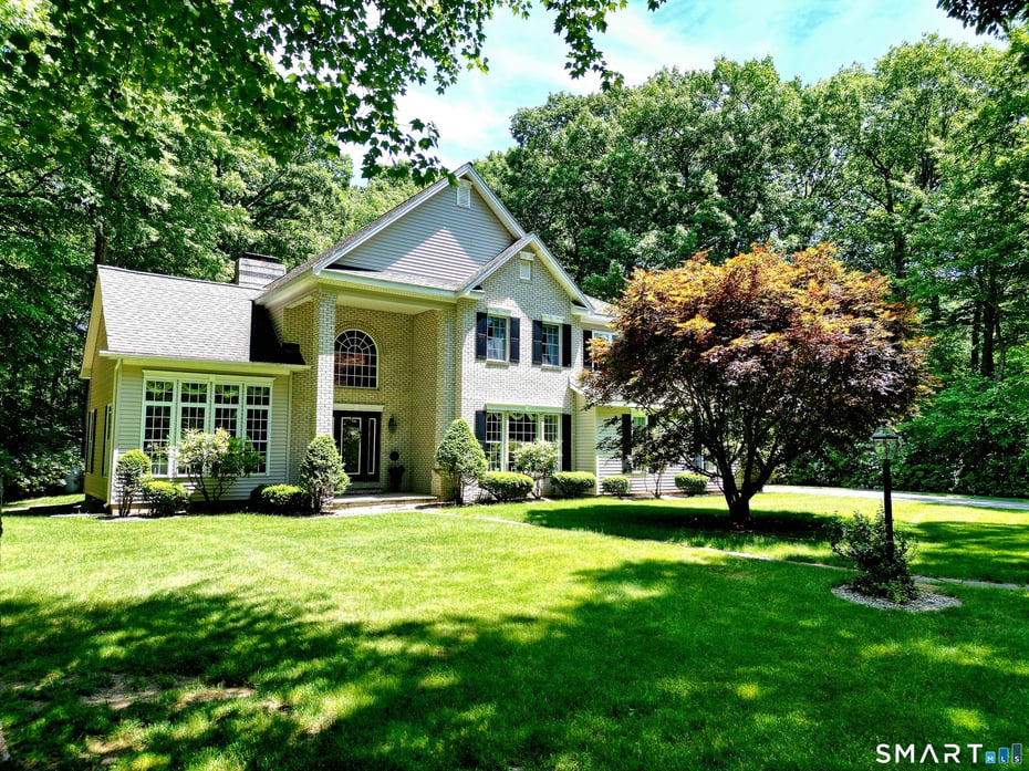 68 Troutwood Drive Photo 2