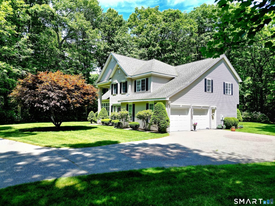 68 Troutwood Drive Photo 3