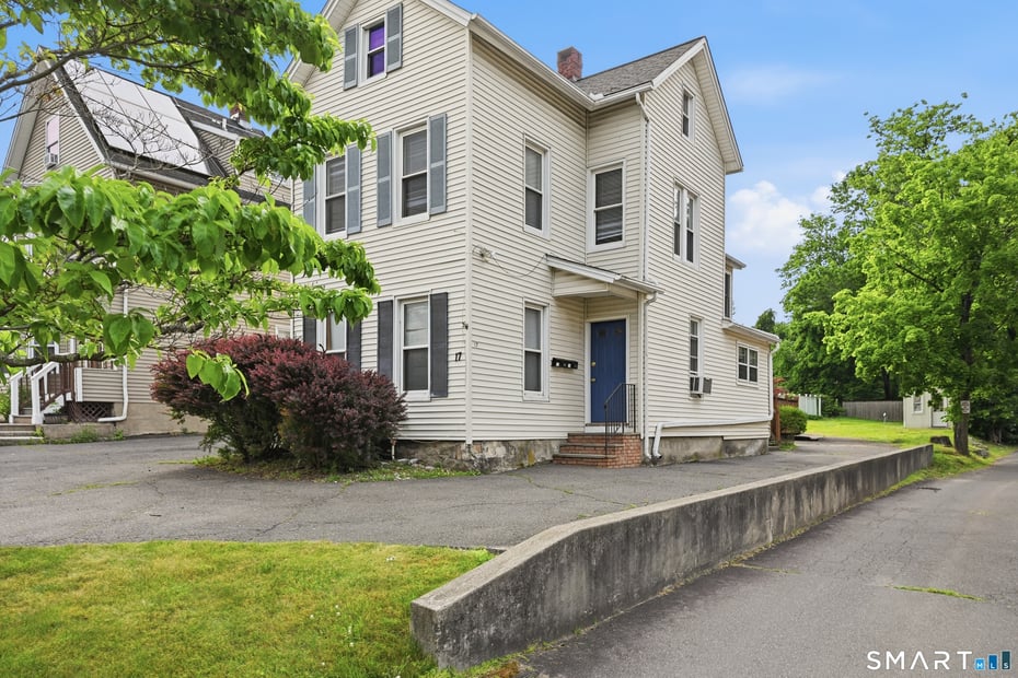 17 Lake Avenue Photo 1