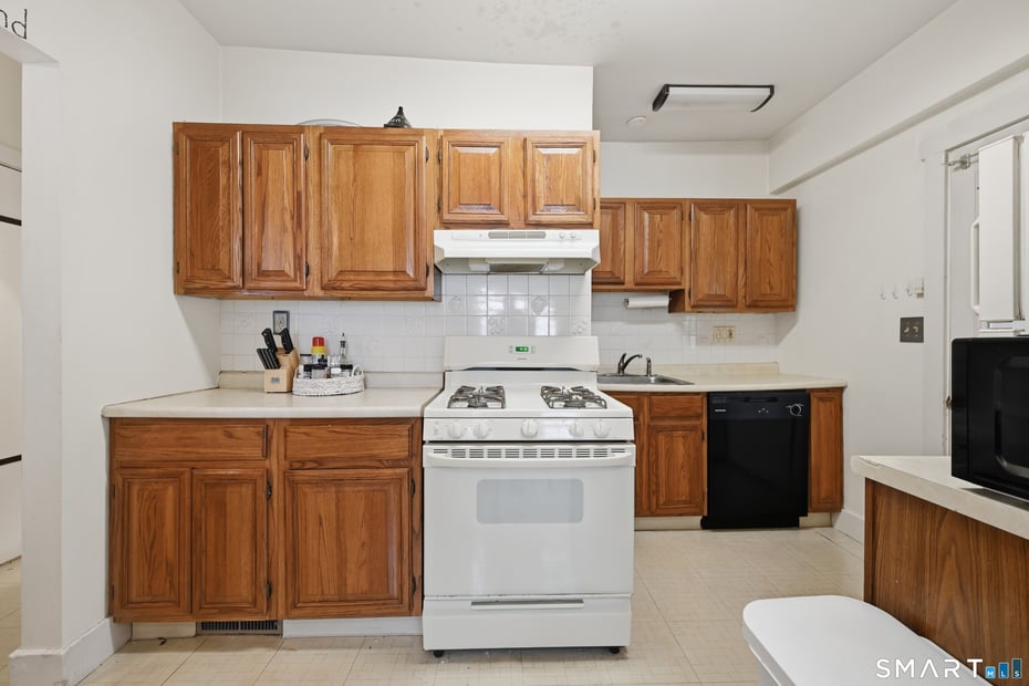 17 Lake Avenue Photo 2