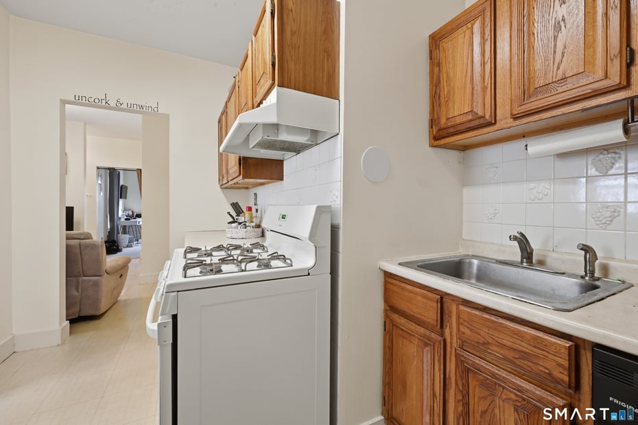 17 Lake Avenue Photo 4