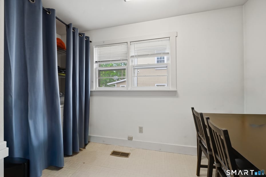 17 Lake Avenue Photo 5