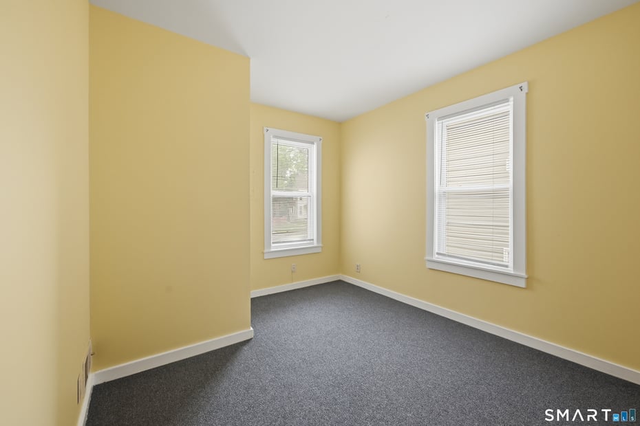 17 Lake Avenue Photo 11