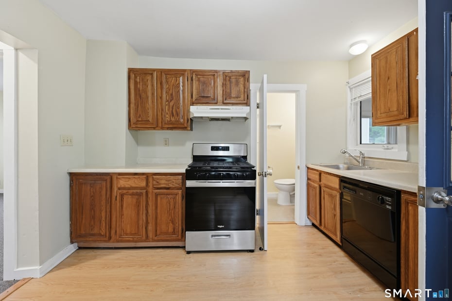 17 Lake Avenue Photo 17