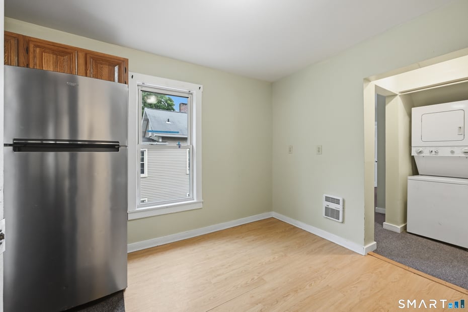 17 Lake Avenue Photo 18