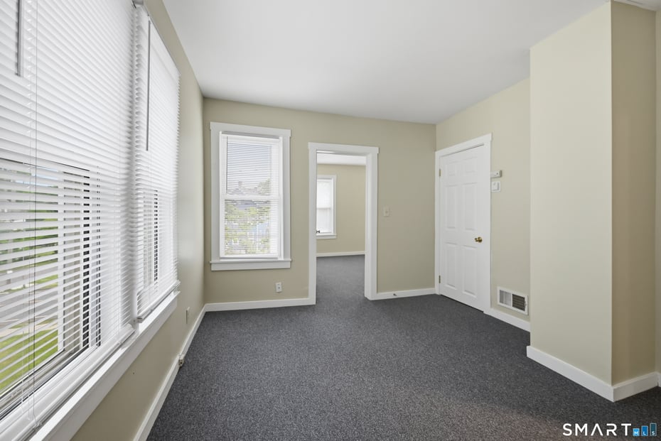 17 Lake Avenue Photo 20