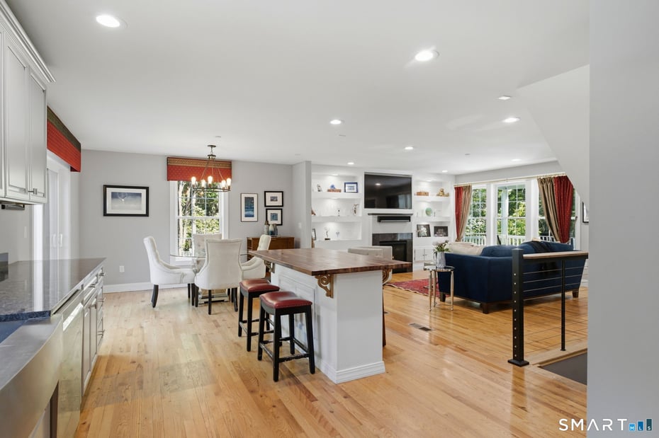 52 Edgerton Road Photo 12