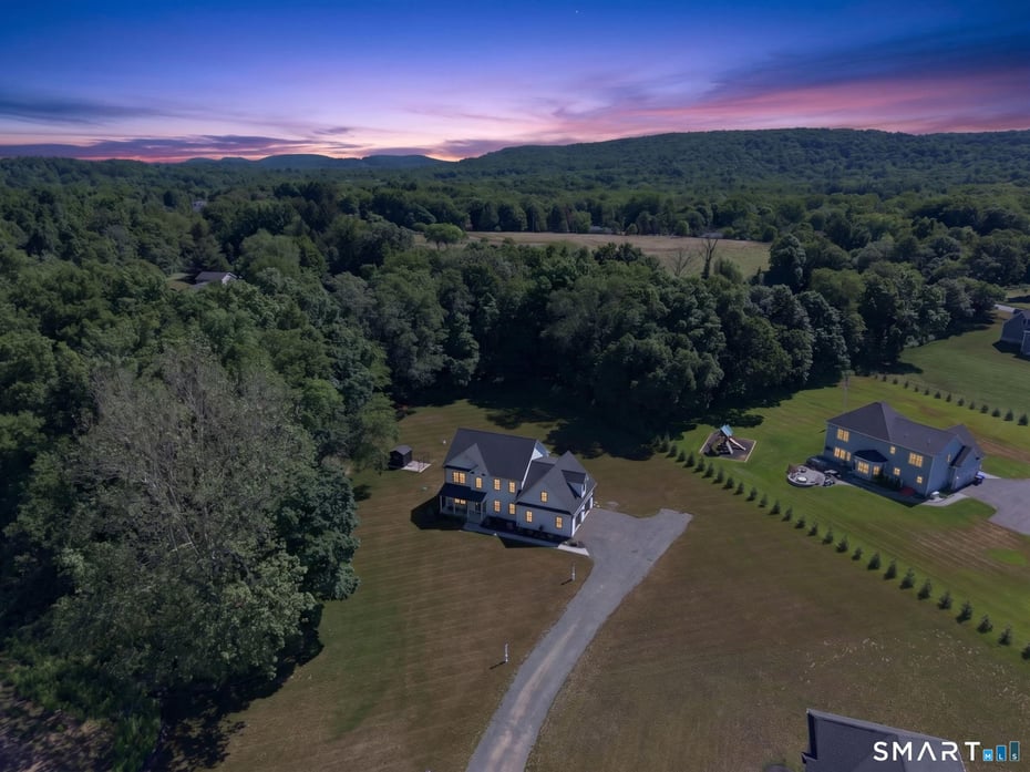 1243 Middletown Avenue Photo 6