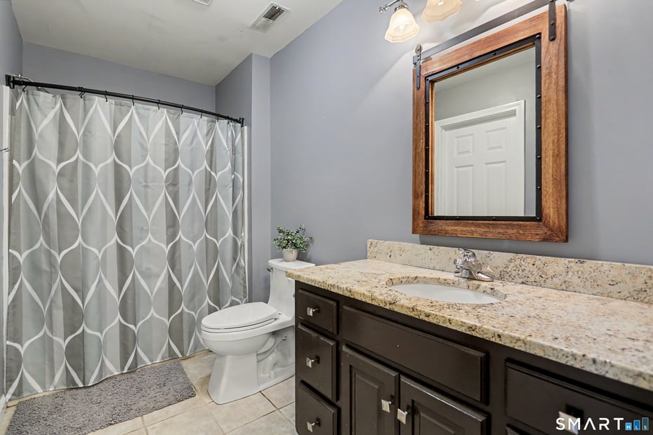 41 Grindstone Lane Photo 24