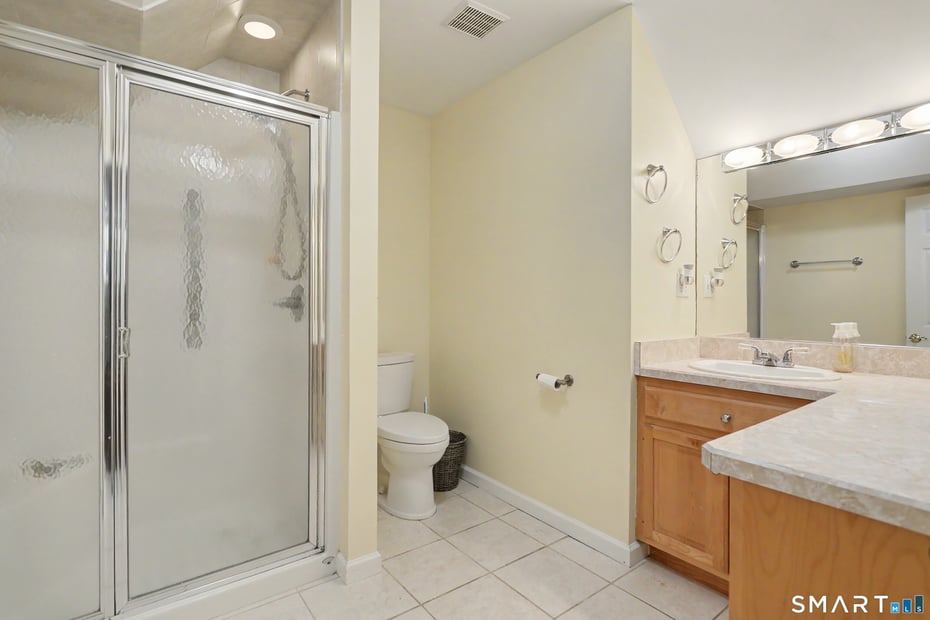 41 Grindstone Lane Photo 33