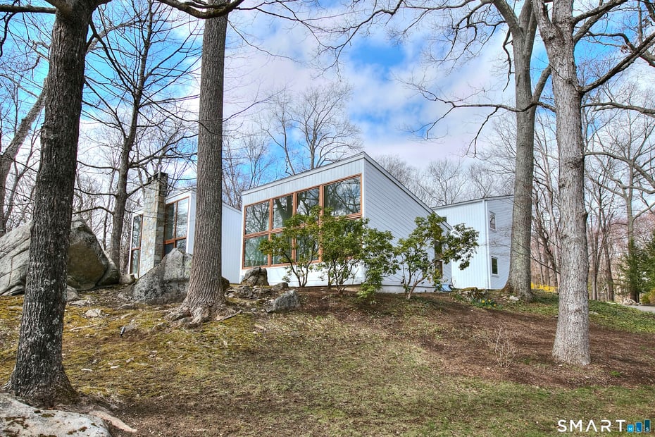 112 Birch Hill Road Photo 1