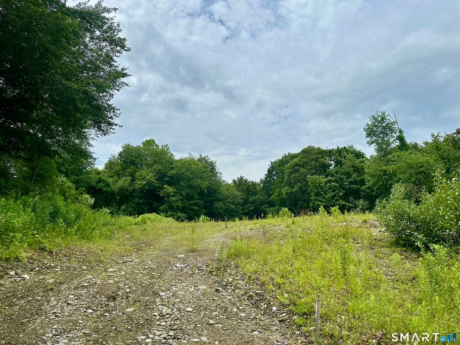32 Birchwood Lane Photo 2