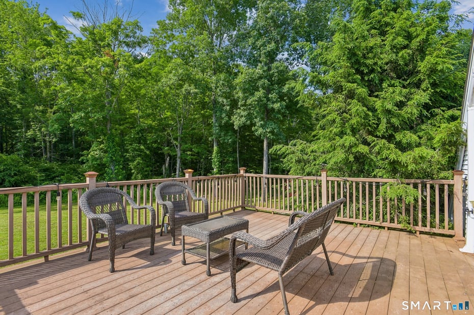 82 Valley Drive Photo 11