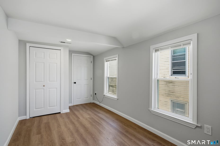 11 Bell Street Photo 12