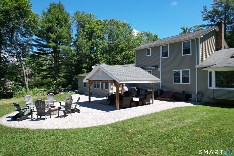 237 Wallens Hill Road Photo 6