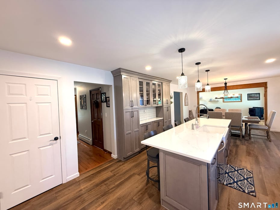 237 Wallens Hill Road Photo 10