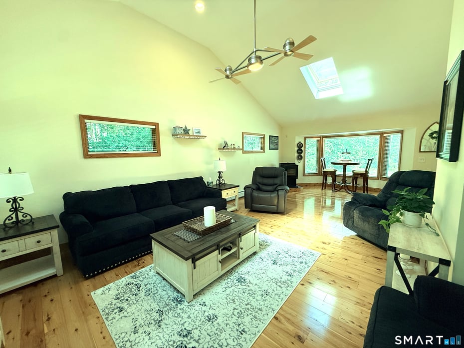 237 Wallens Hill Road Photo 23